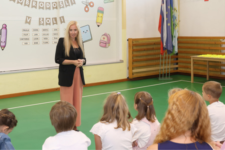 PRVI ŠOLSKI DAN BEGUNJE 11 FOTO LJUBO VUKELIČ